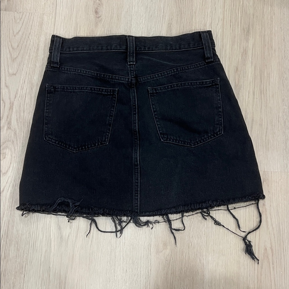 Madewell size 26 Black Denim Mini Skirt with Frayed Hem - Picture 4 of 6